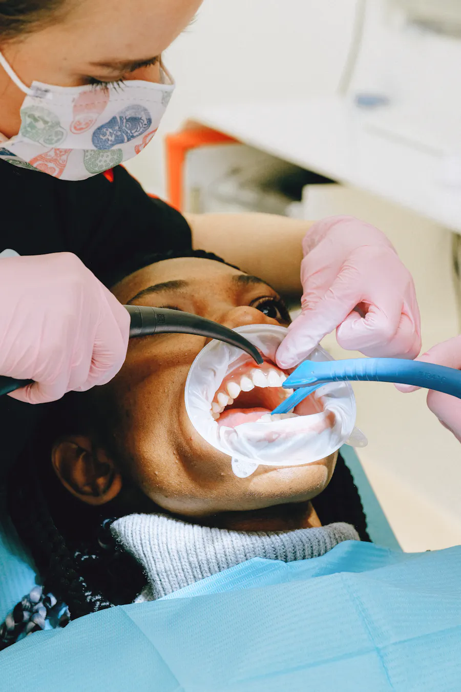 Periodoncia y cuidado de enc&iacute;as en Las Palmas